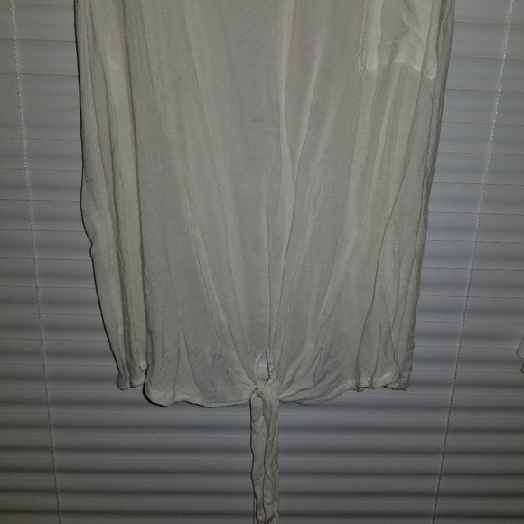 Windsor White Razorback Top - Picture 6 of 6